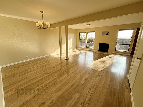 2nd image of 305 Thistle Cir
