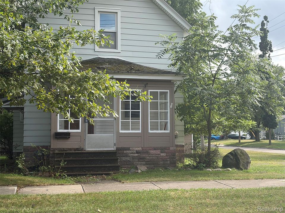 1st image of 329 1st St