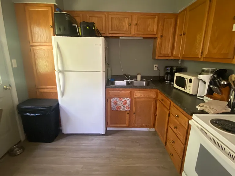 1170 Middle Rd #1 — Photo 5