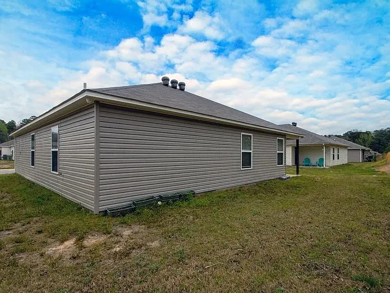 1961 Auburn Hills Dr — Photo 25