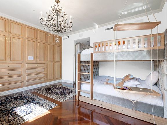 5th image of 330 E 72nd St #10DPX