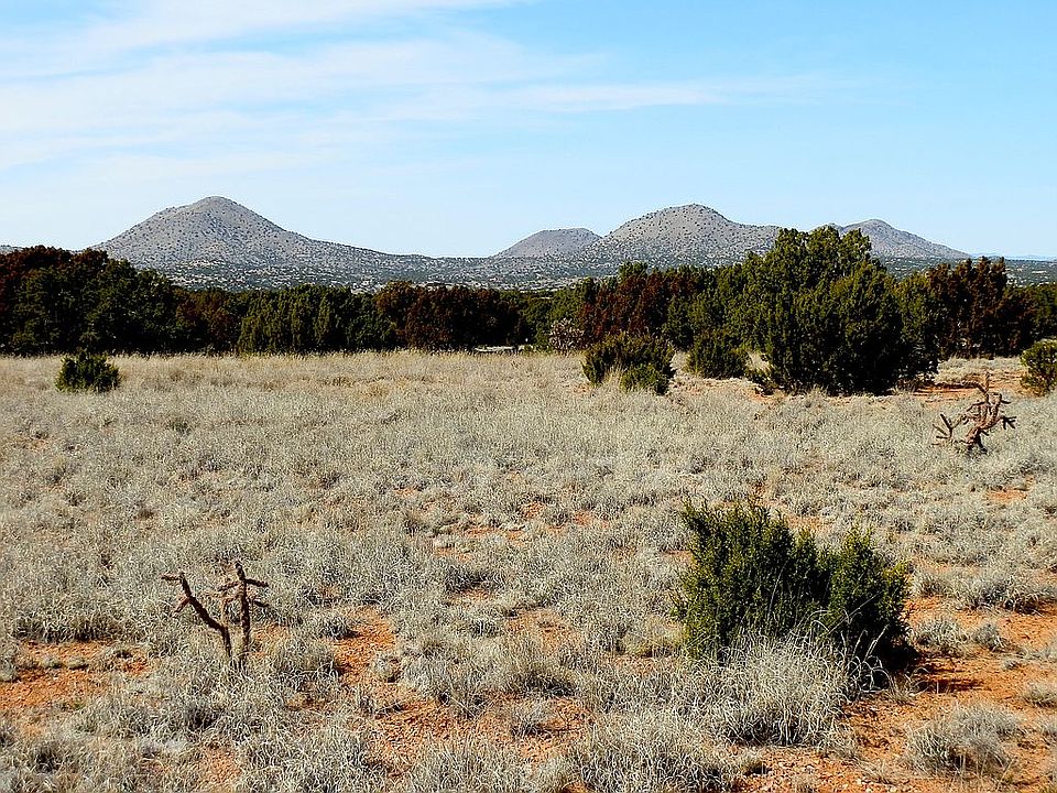 2nd image of 30 Don Jose Loop