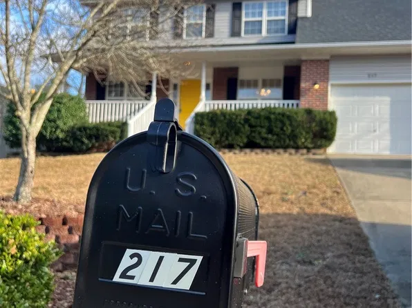 217 Woodland Dr, Raeford, NC 28376
