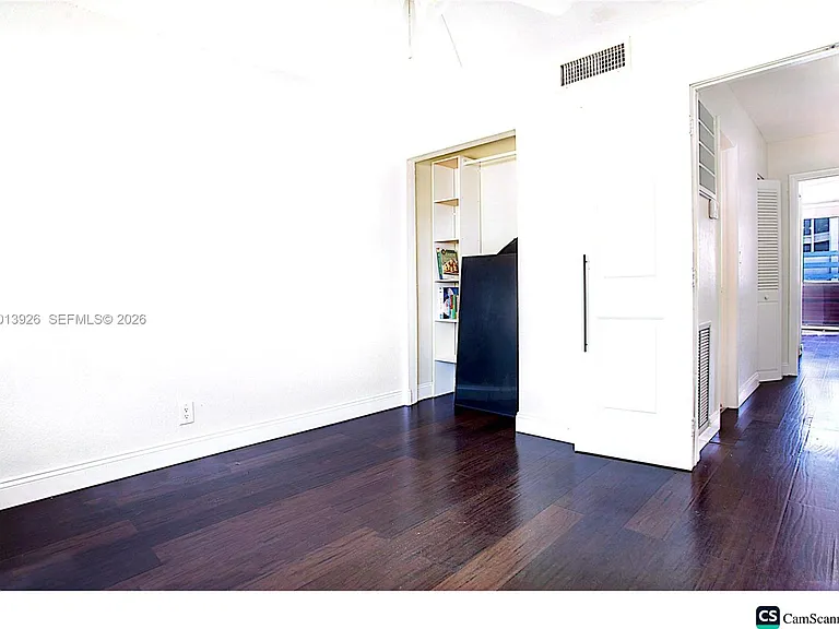 1531 SE 15th St — Photo 11