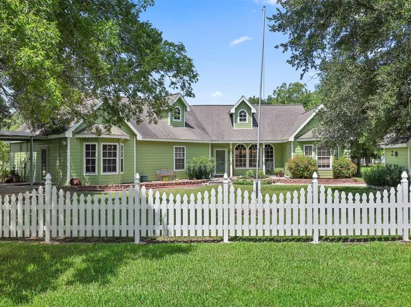 14530 Tallow St, Santa Fe, TX 77517