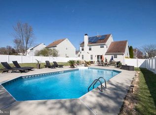 18 Glen Burnie Dr, Erial, NJ 08081