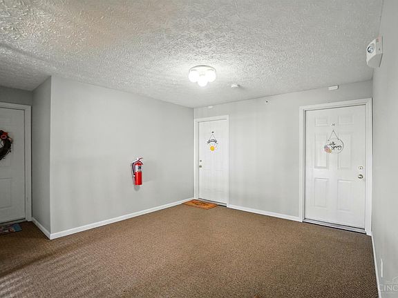 3rd image of 3332 Emerald Lakes Drive
