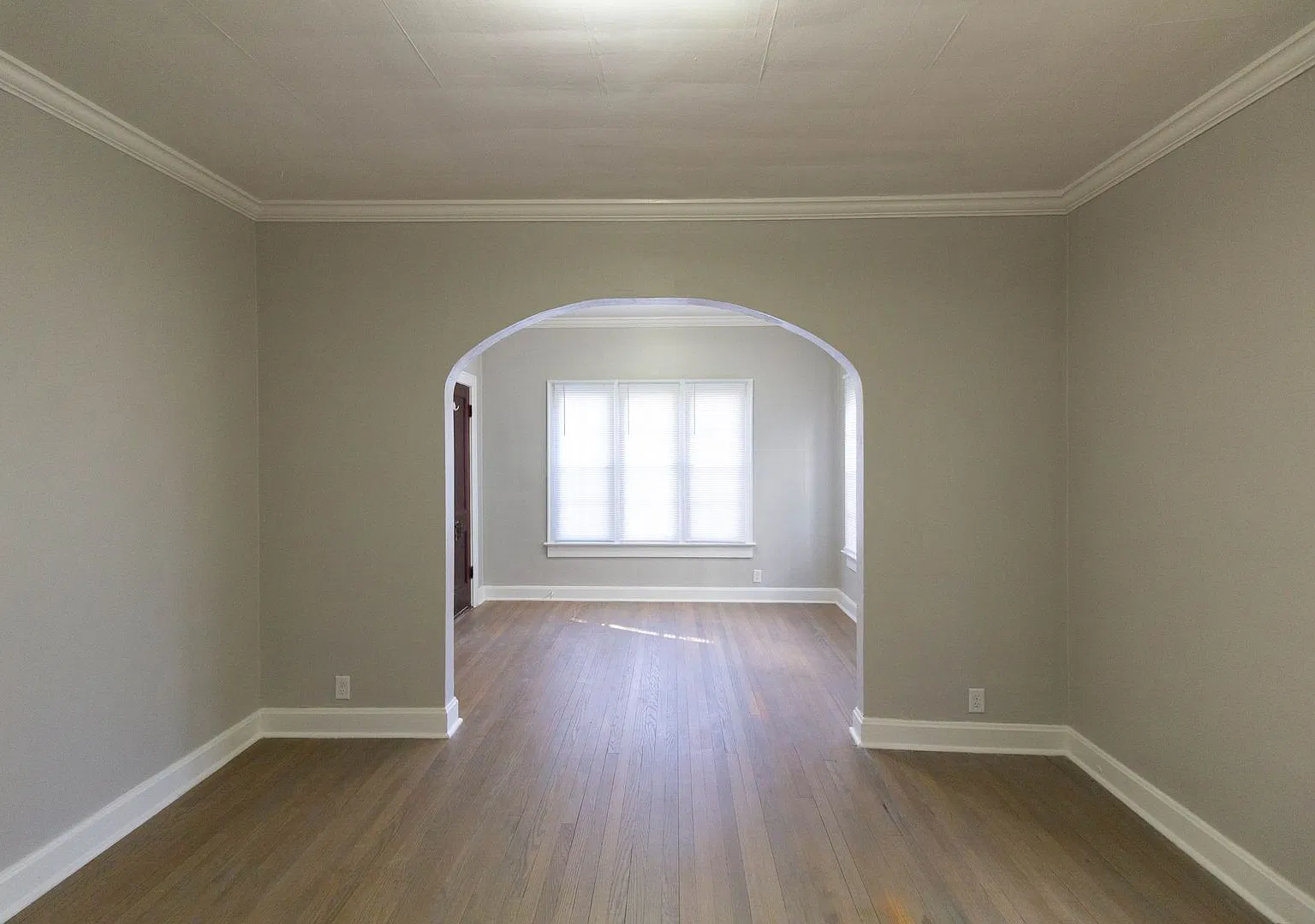 Very Large 1 Bed / 1 Bath — Photo 4