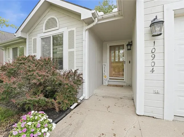 10904 N Marsh Ave, Kansas City, MO 64157