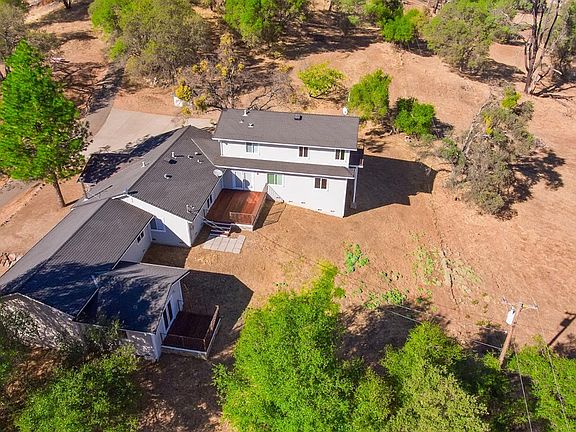 3rd image of 4371 Luneman Rd
