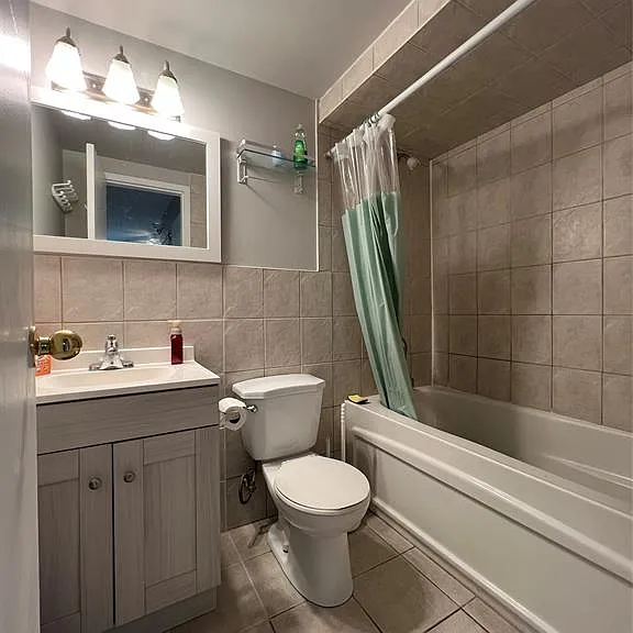 6563 Thornberry Cres — Photo 16