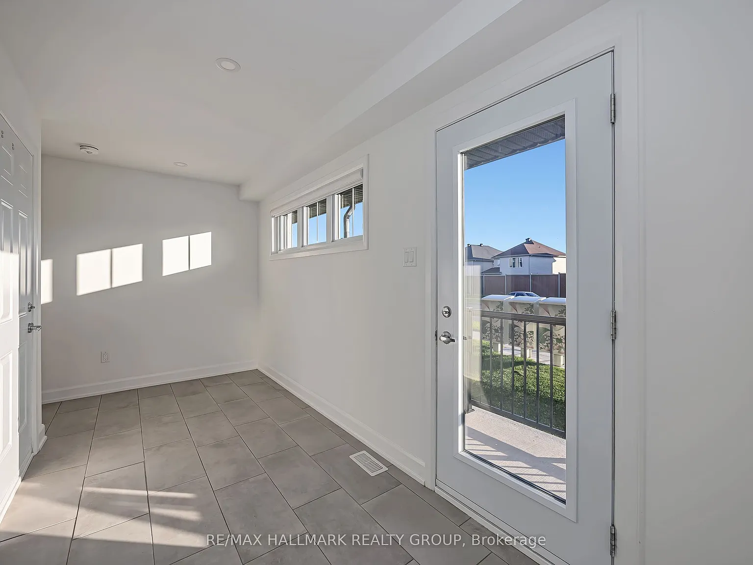 4 bed, $2,899 — Photo 3