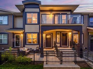 1110 N McKenzie Towne Row SE, Calgary, AB T2Z 1E1