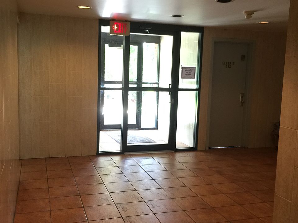 1st image of 264 Palisade Ave APT D3