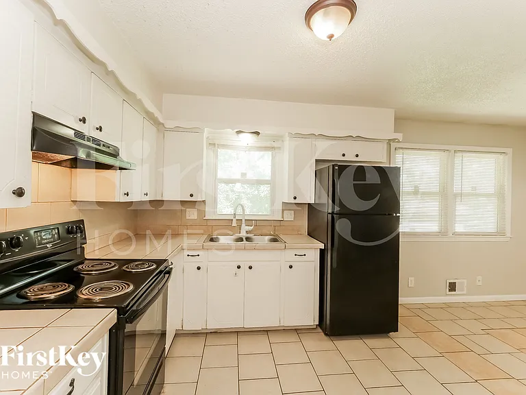9807 Drury Ave — Photo 6