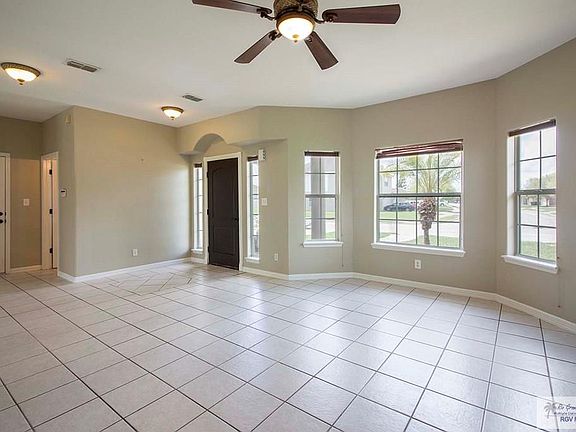 4th image of 3504 Vineyard Dr