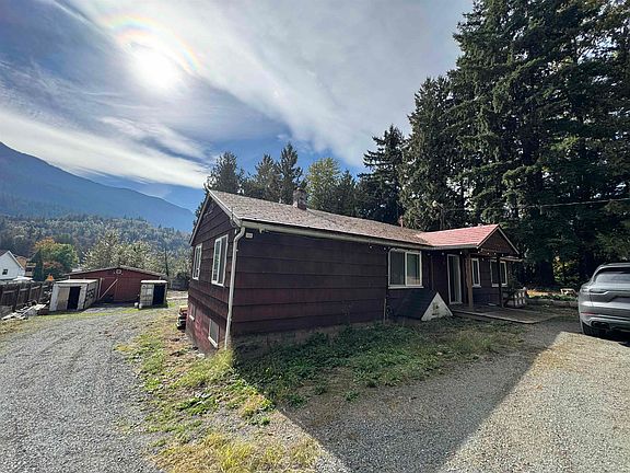 3rd image of 52844 Yale Rd