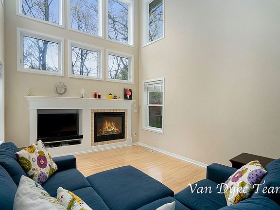 2nd image of 1505 Stillwater Dr