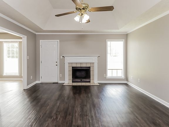 4th image of 2645 Fair Oaks Dr
