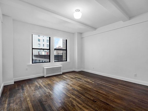 5th image of 12 E 86th St APT 823