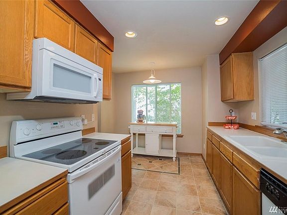 5th image of 5630 12th Ave W #W-w2