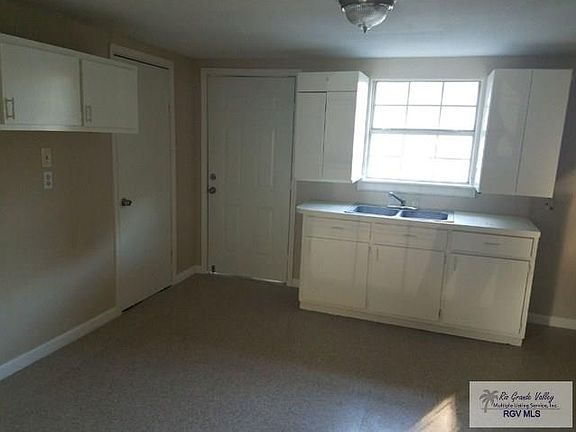 5th image of 1844 W Madison St