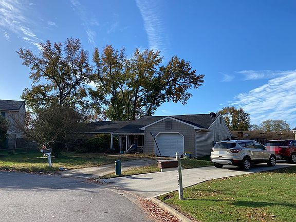 2nd image of 3833 Amberley Forest Pl
