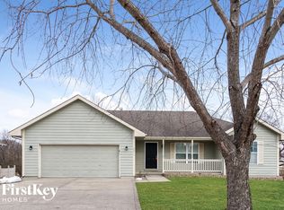 2211 Glenside Rd, Kearney, MO 64060