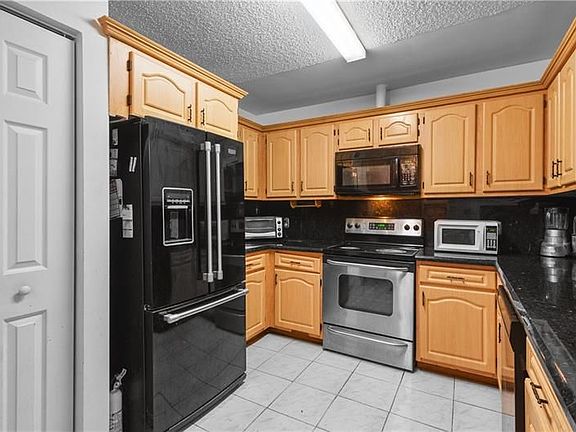 3rd image of 3631 NW 110th Ave