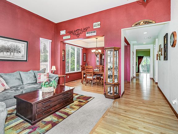 3rd image of 3213 80th Ave NE
