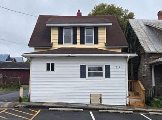 214 N East Ln, Winchester, VA 22601