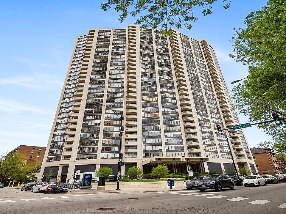 1st image of 3930 N Pine Grove Ave APT 1211