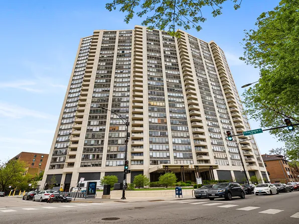3930 N Pine Grove Ave APT 1211, Chicago, IL 60613
