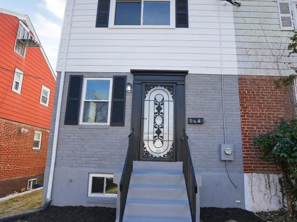 164 Elmira St SW, Washington, DC 20032