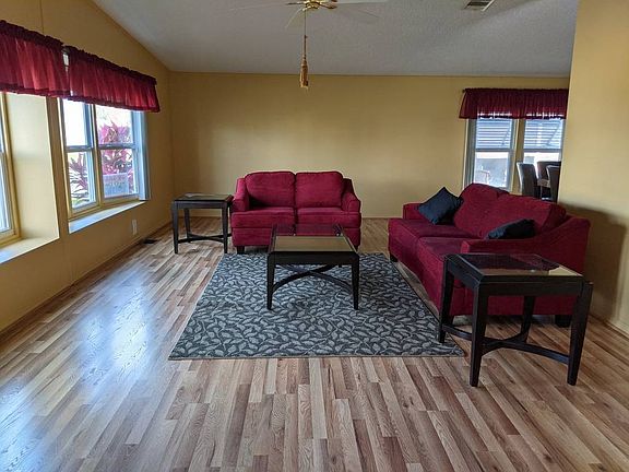 4th image of 318 Lake Erie Ln