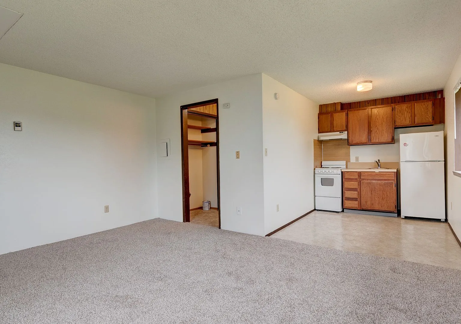 Alpine Village Apartments — Photo 1
