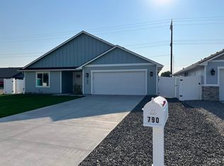 790 SE 6th St, Ontario, OR 97914