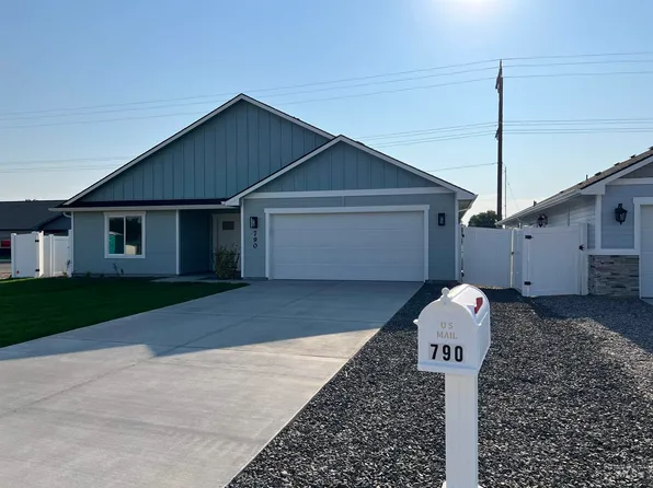 790 SE 6th St, Ontario, OR 97914