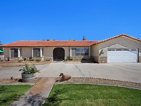 4th image of 15534 Mesquite Ave