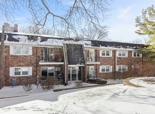 2331 Ogden Ave APT 4, Downers Grove, IL 60515