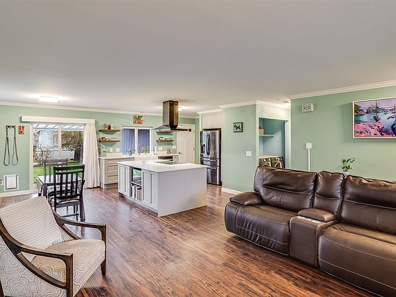 5th image of 5312 156th Avenue Ct E