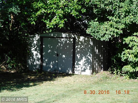 5th image of 230 Jefferson St