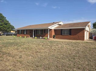 3325 Highland Dr, Enid, OK 73701