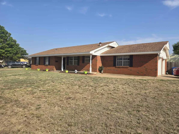 3325 Highland Dr, Enid, OK 73701