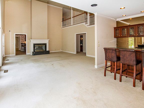 5th image of 554 Halstead Dr