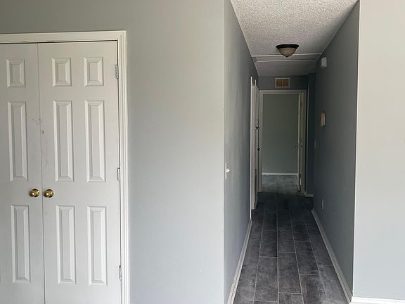 3rd image of 5826 Tryton Cir