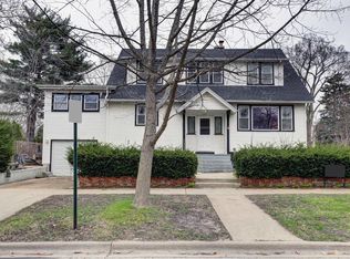 1555 Ashland Ave, Evanston, IL 60201