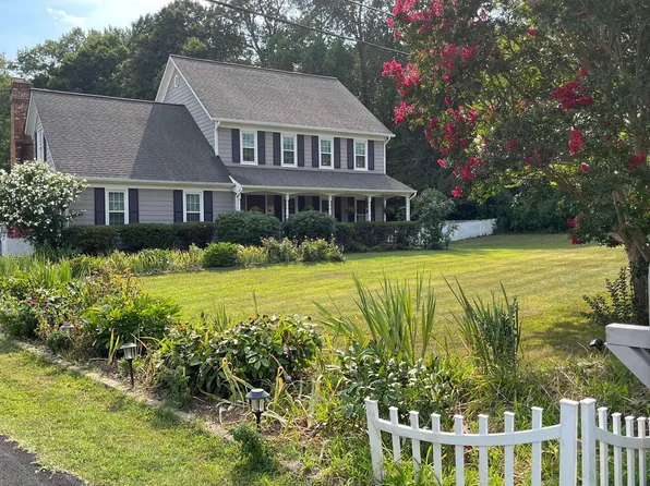 7020 Venus Ct, Haymarket, VA 20169