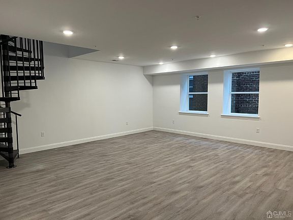 3rd image of 37 Main St #7