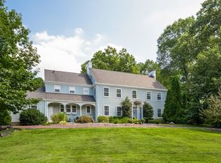 33 Bettswood Rd, Norwalk, CT 06851